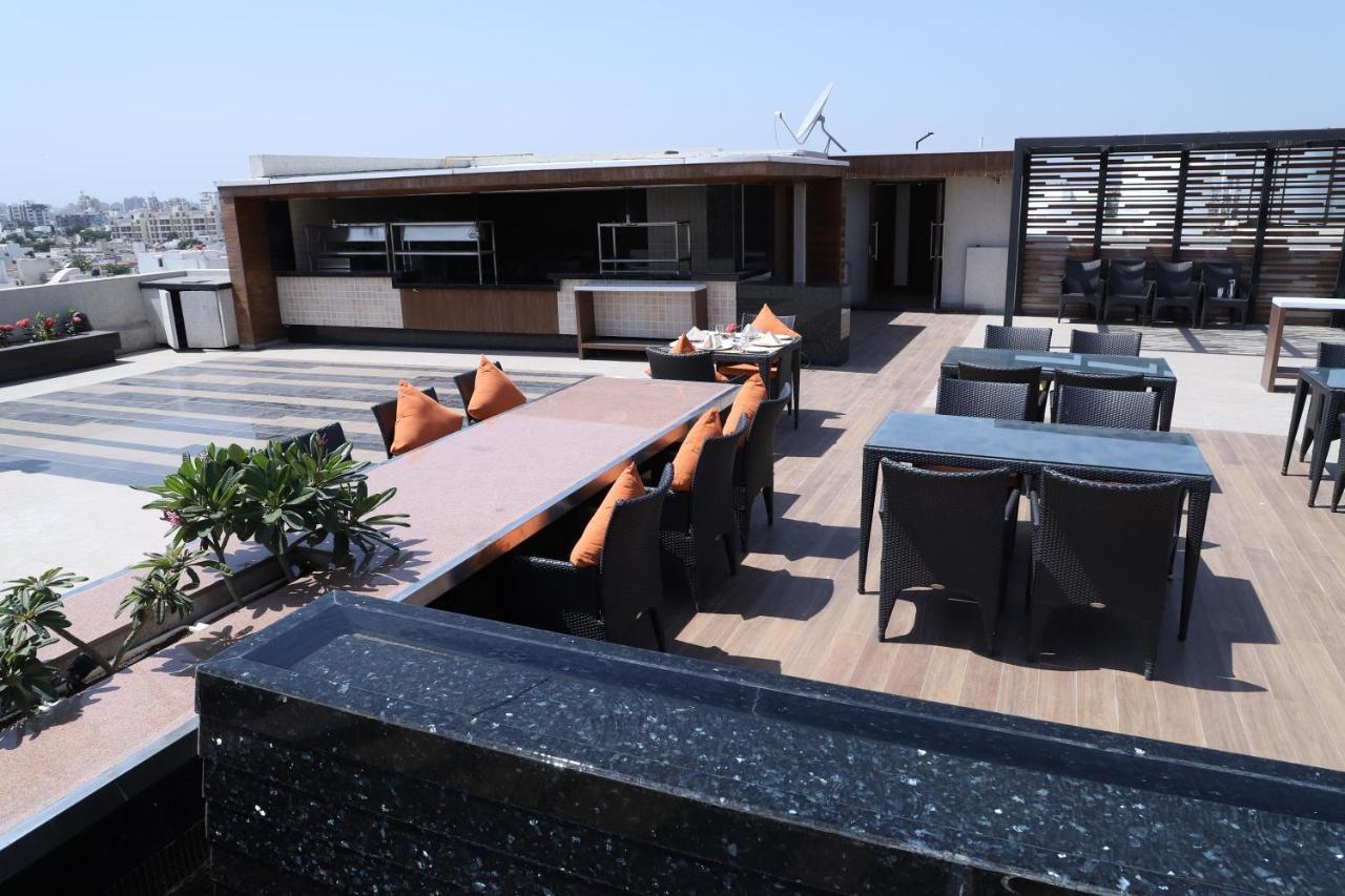 Quality Inn Patria Suites, Rajkot Eksteriør bilde